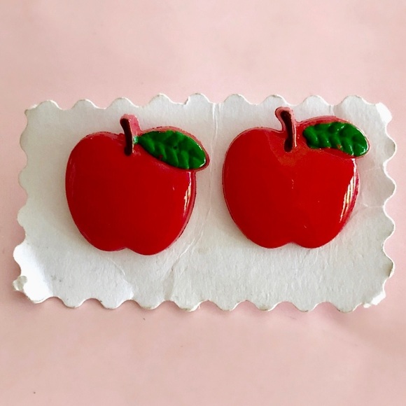 🍎 Lovely Red Apple STUD EARRINGS - Picture 1 of 6